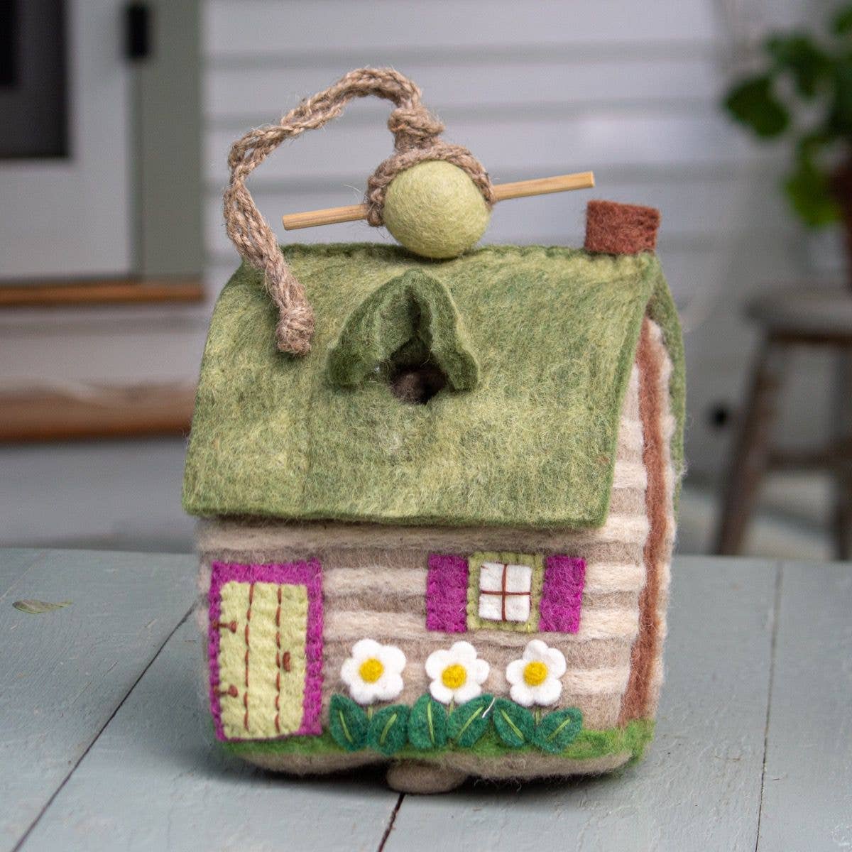 Country Cabin Birdhouse